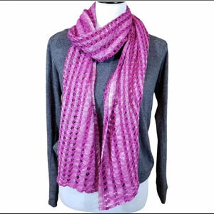 Fushia‎ scarf/wrap